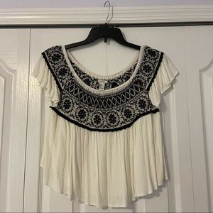 F21 Off the Shoulder Crop Top (S)